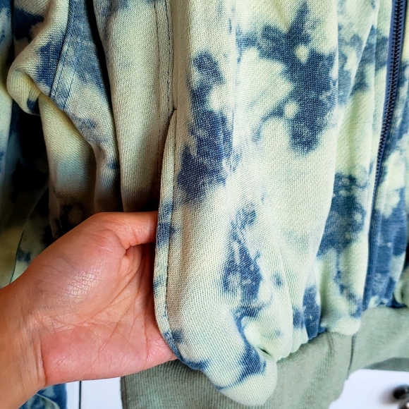 DONATING SOON⏰ NWT Free People We The Free True Blue Jacket - Picture 9 of 10